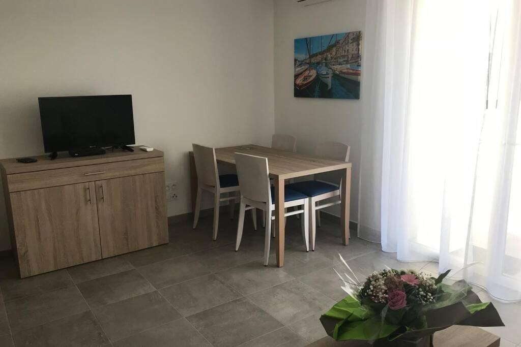 Bonifacio 3Mn Du Port! Villa Piscine Chauffee ,Clim,Wifi 외부 사진